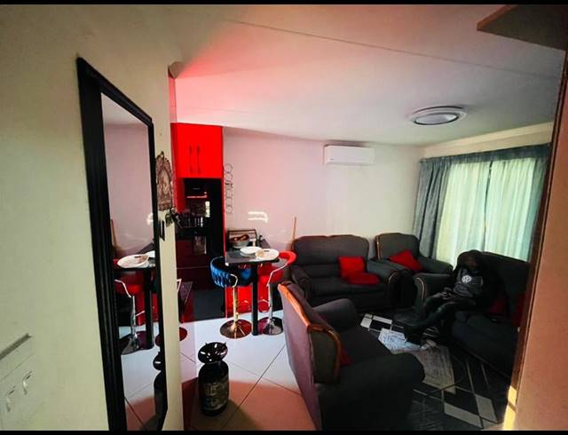 2 BEDROOM HOUSE FOR SALE IN WINDMILL PARK
